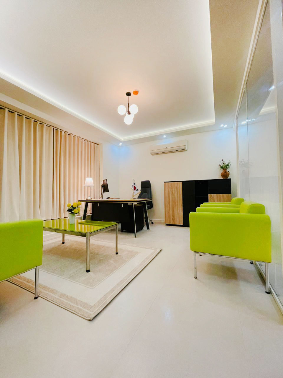 Office fit-out Riyadh - GBC office lounge area after fit-out by Hanjin E&T