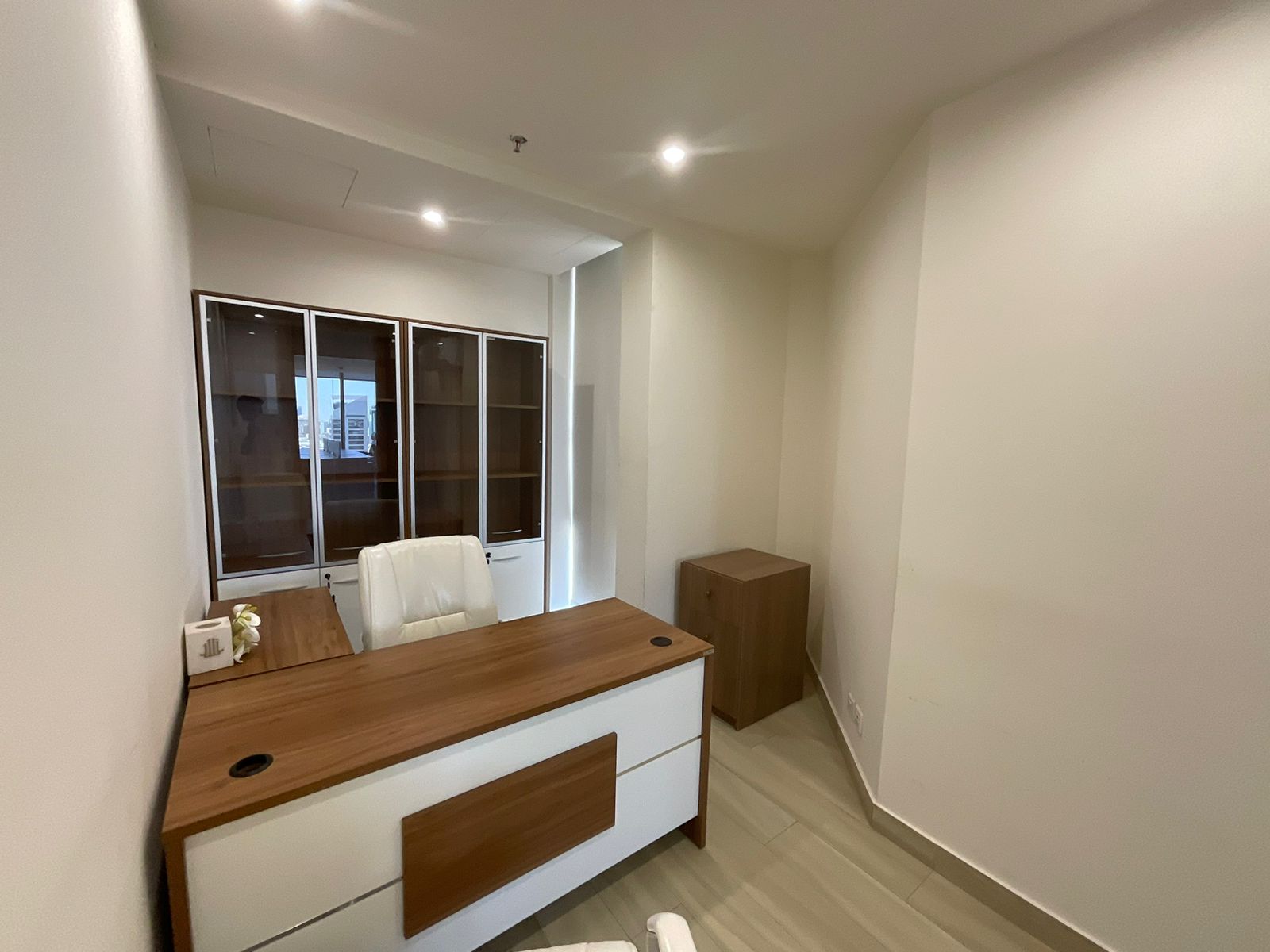 Office fit-out Riyadh before - Hanwha project reception area