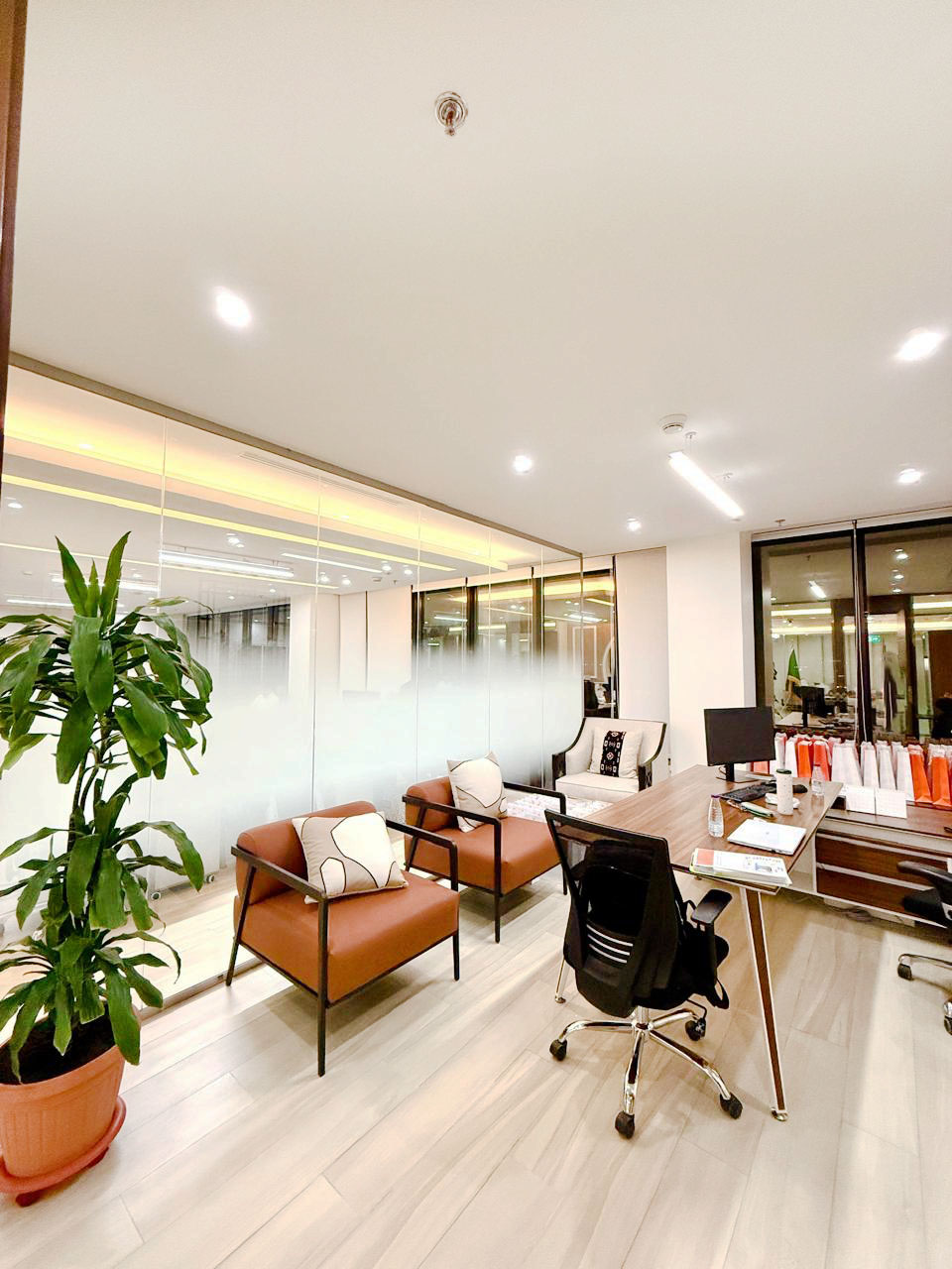 Office fit-out Riyadh open space - Hanwha project