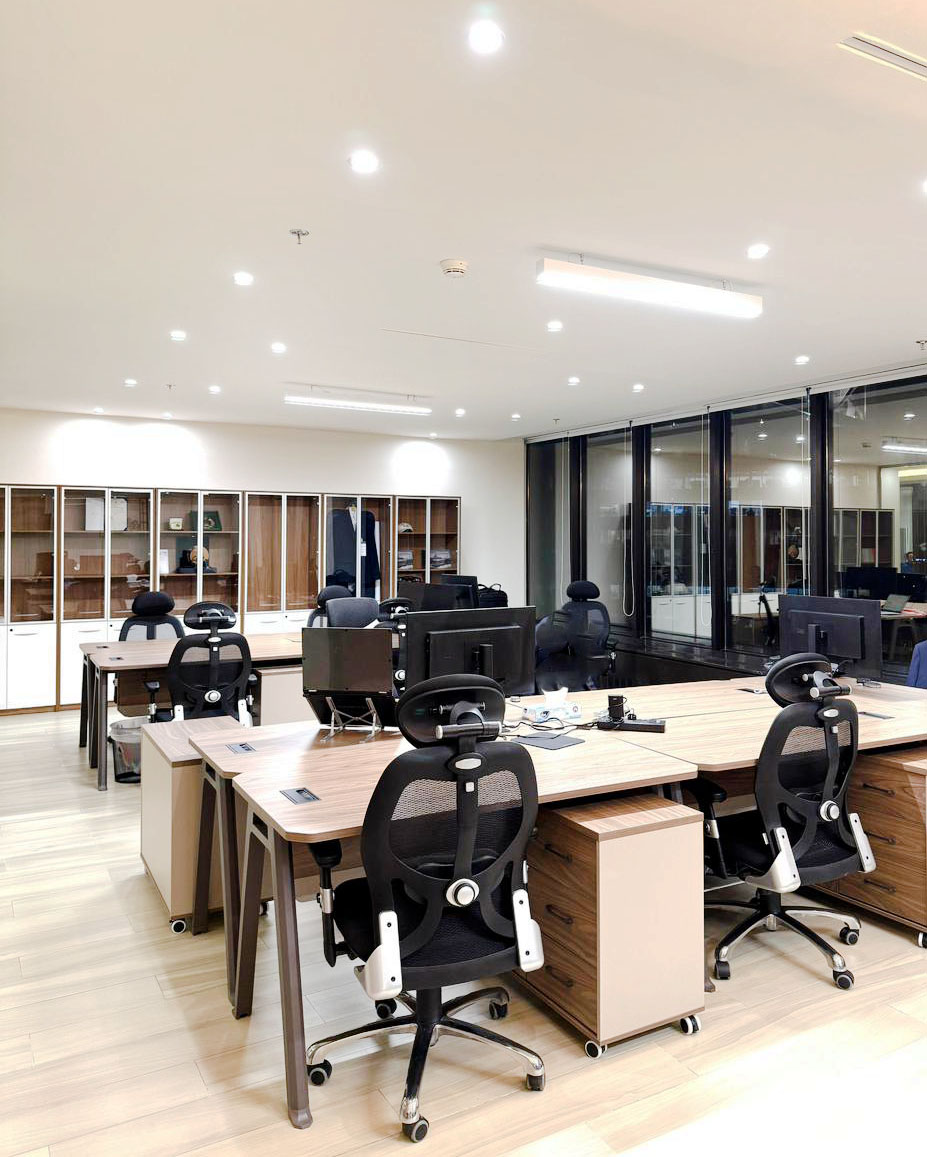 Office fit-out Riyadh workspace detail - Hanwha project